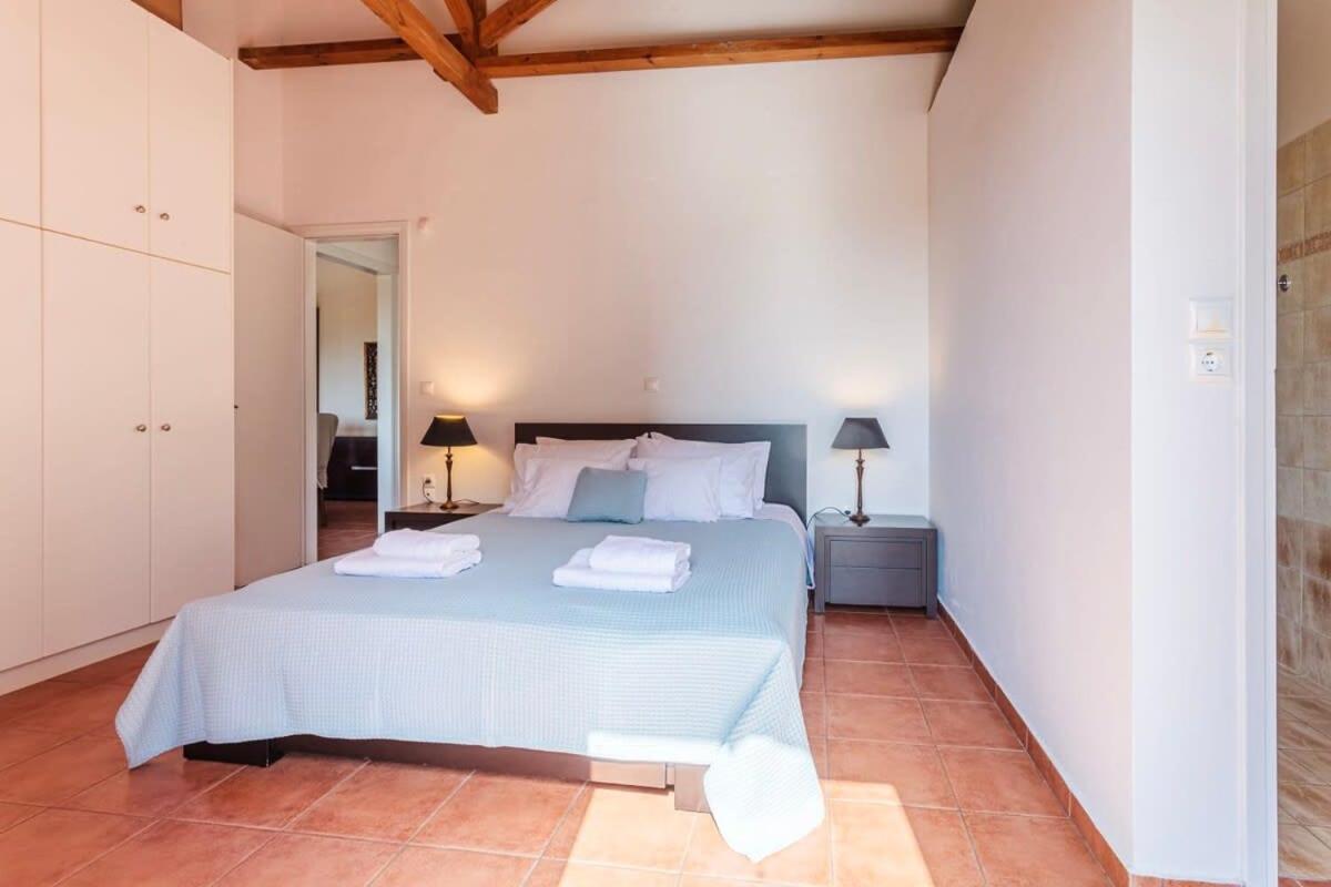 Mani'S Aura Seaside-Spacious Summer Retreat Kotronion  Bagian luar foto