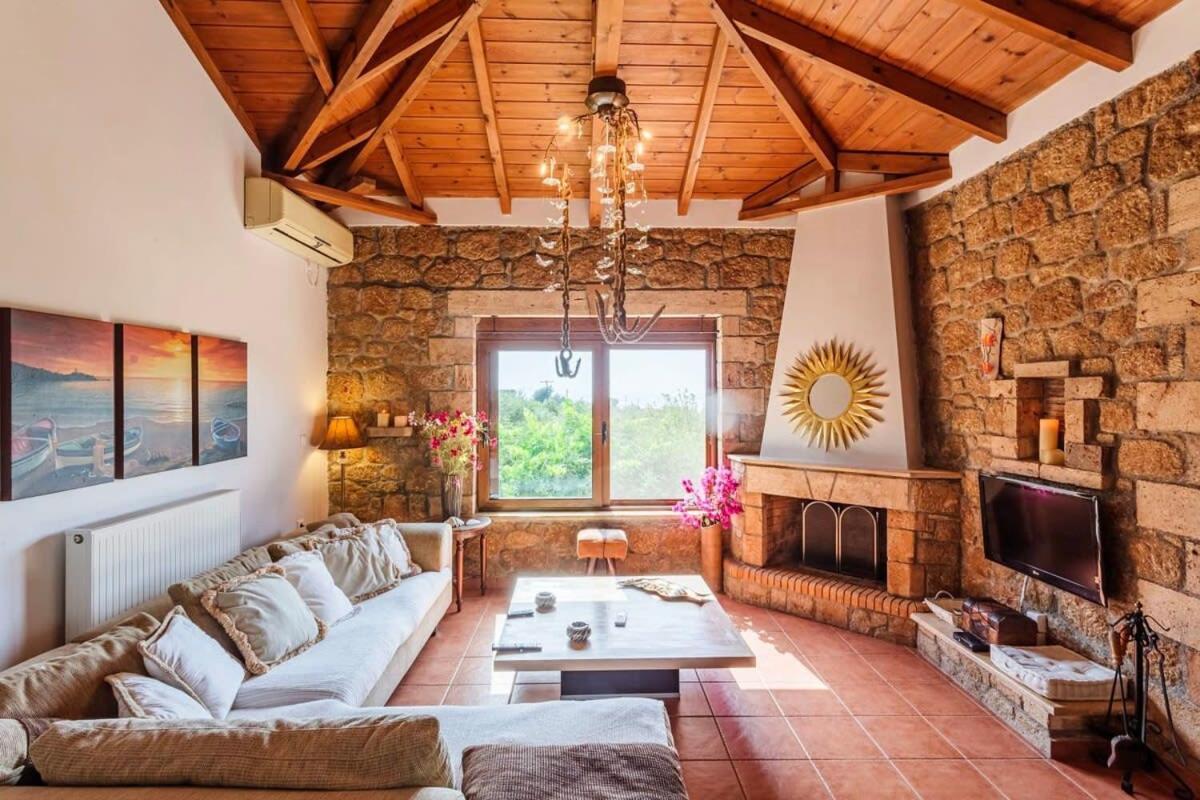 Mani'S Aura Seaside-Spacious Summer Retreat Kotronion  Bagian luar foto