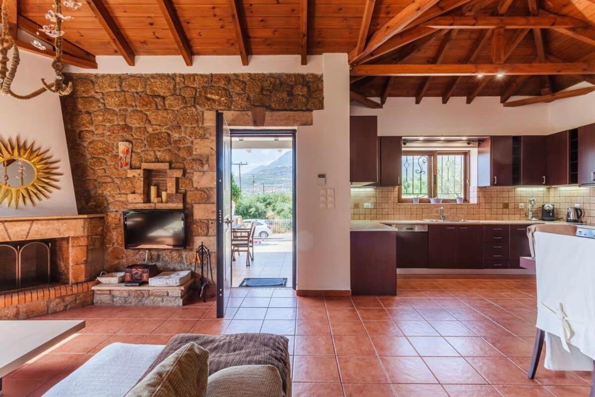 Mani'S Aura Seaside-Spacious Summer Retreat Kotronion  Bagian luar foto